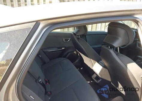 2025 Kia K4 Lxs from USA, damaged, VIN 3KPFT4DEXSE088239